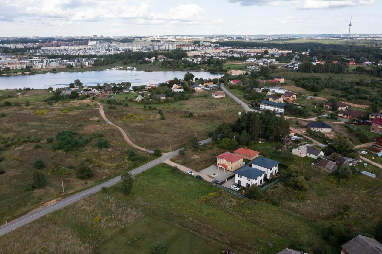 1 House Between Two Lakes VNO Esterno foto
